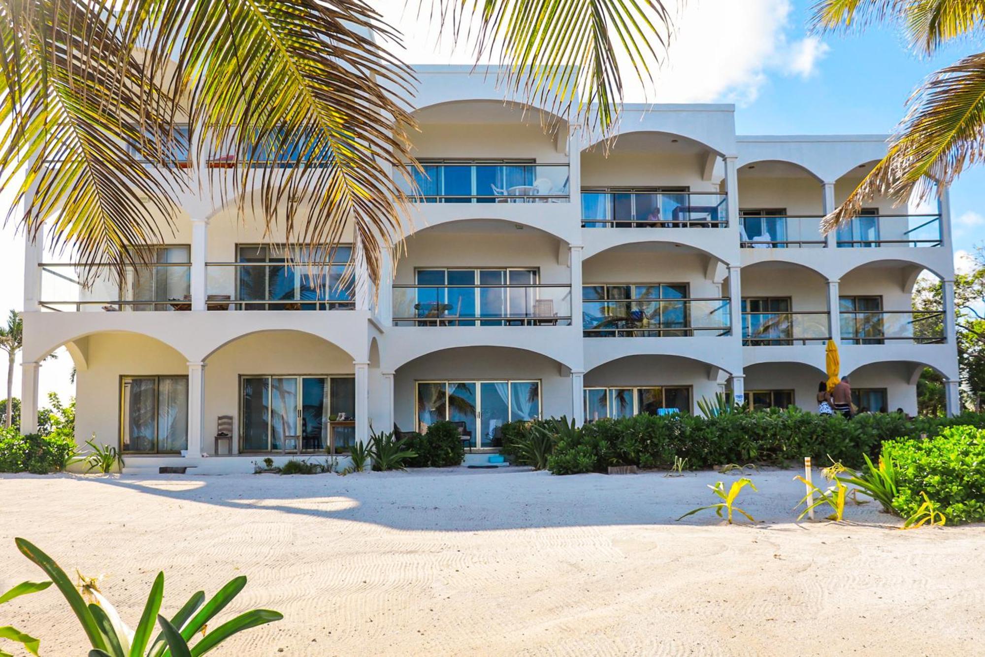 Blue Water Beach Villas San Pedro  Room photo