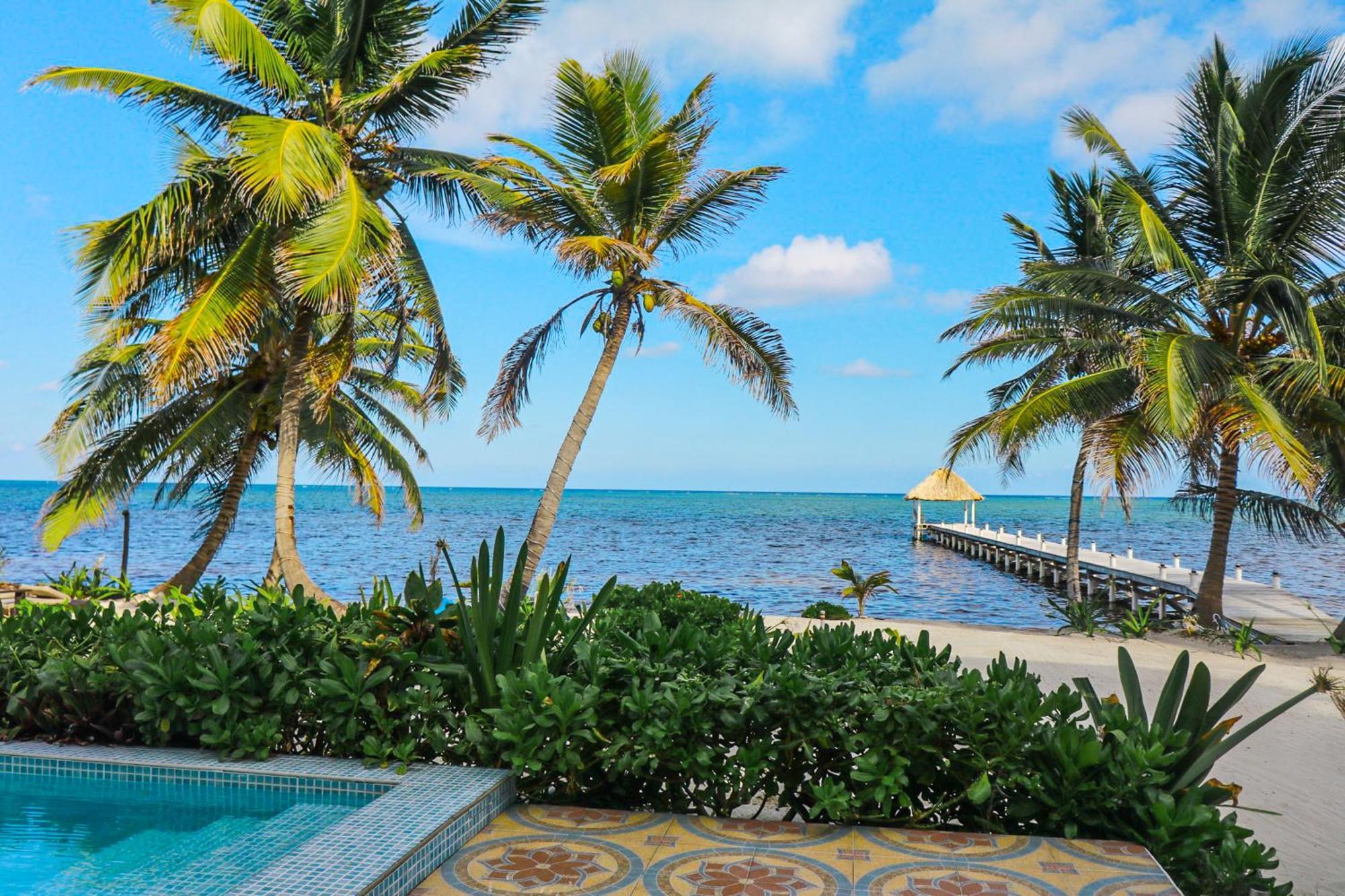 Blue Water Beach Villas San Pedro  Room photo