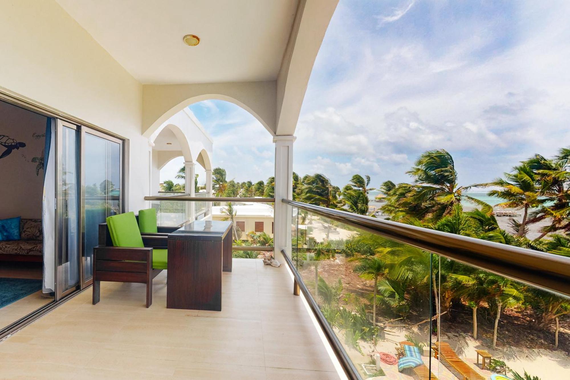 Blue Water Beach Villas San Pedro  Room photo