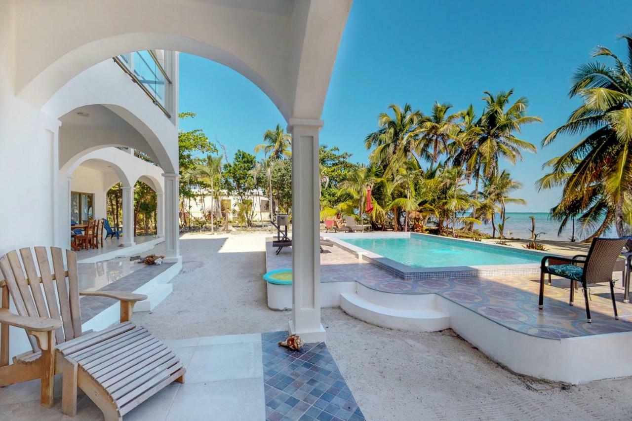 Blue Water Beach Villas San Pedro  Room photo