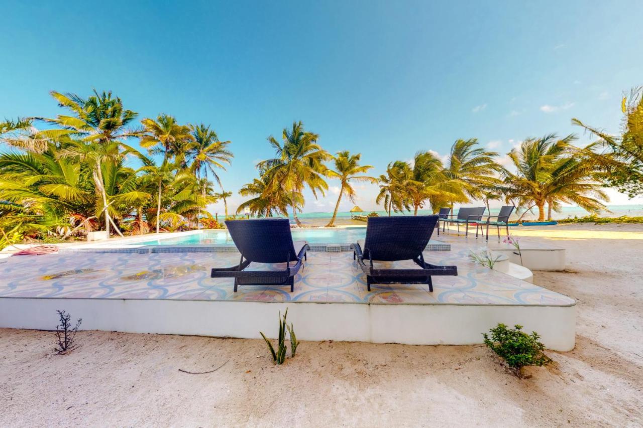 Blue Water Beach Villas San Pedro  Exterior photo